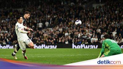 Stefan Ortega - Tottenham Hotspur - Manuel Akanji - Peluang Emas Son Heung-min yang Hampir Bikin Arsenal Bersorak - sport.detik.com