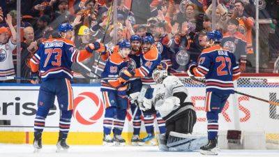 Connor Macdavid - Leon Draisaitl - Evander Kane - Evan Bouchard - Oilers advance to 2nd playoff round with 4-3 win over Kings - cbc.ca - Los Angeles